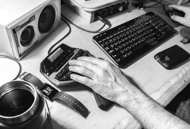 巴萨遭重创！拉菲尼亚伤缺至少5周，双线争冠前景蒙阴！